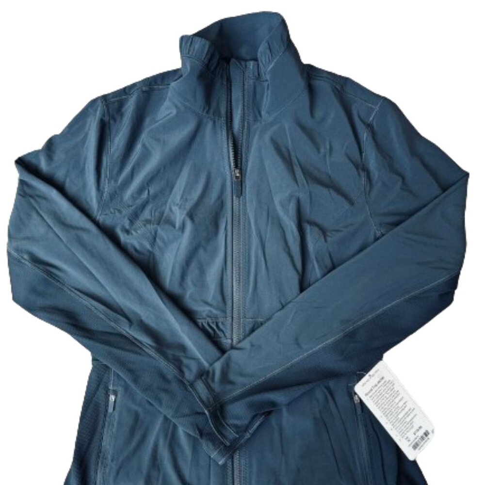 NWT LuLuLemon Round Trip Jacket in Grayish-Blue, Size 12